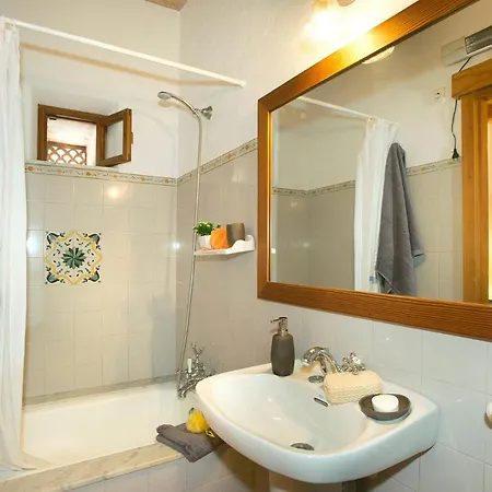 Na Catalina Amazing In