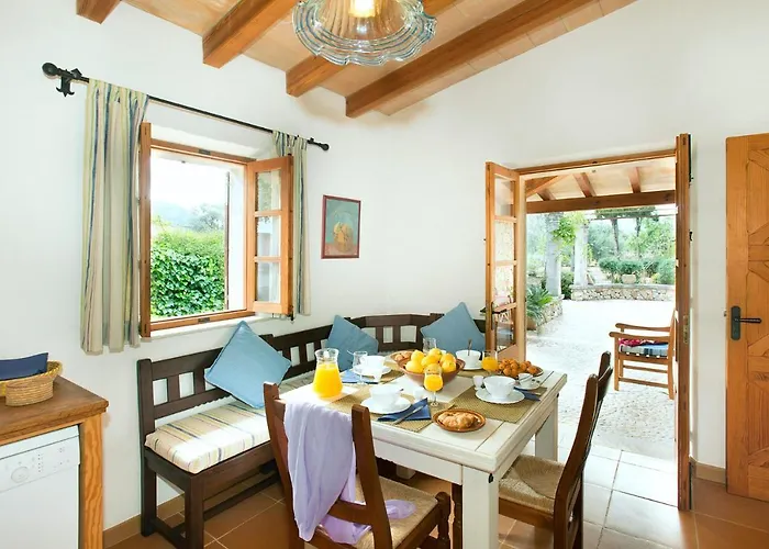 Na Catalina Amazing In Ferienhaus